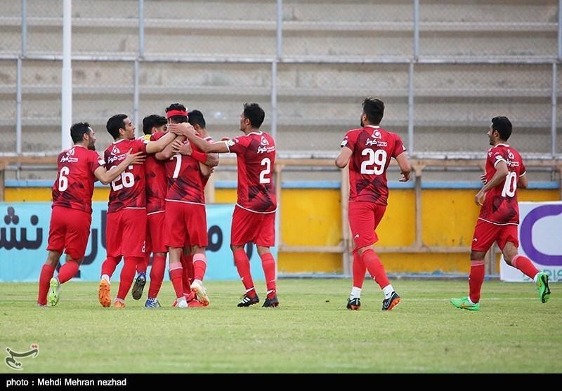 لیگ برتر فوتبال، تراکتورسازی فاتح دربی تبریزی ها، شاگردان لیکنز به یک قدمی پرسپولیس رسیدند لیگ برتر فوتبال، تراکتورسازی فاتح دربی تبریزی ها، شاگردان لیکنز به یک قدمی پرسپولیس رسیدند