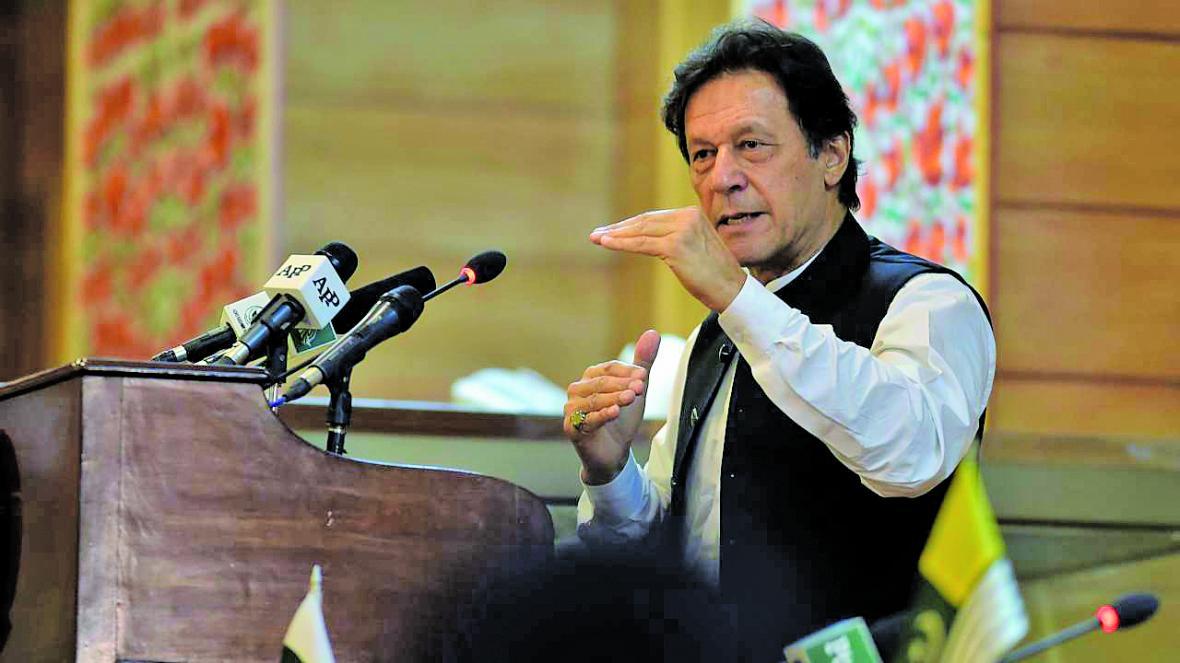 عمران خان به کشمیر پاکستان رفت
