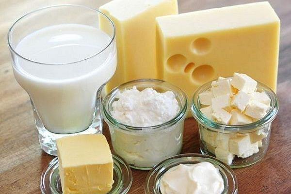 خطر کوتاه قدی با کاهش مصرف شیر، کاهش سرطان روده بزرگ با مصرف کافی لبنیات